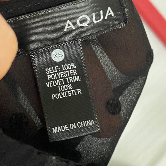 Black Crop Zipper Top - Picture 9 of 9